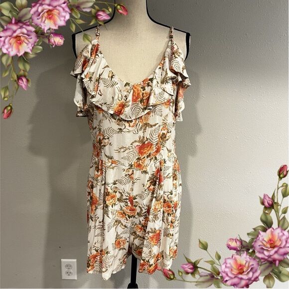 Floral cold shoulder romper - Picture 1 of 15